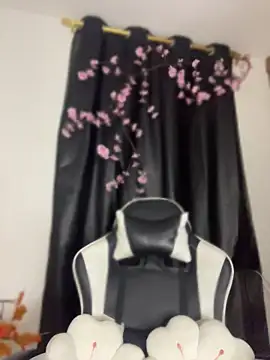 Snapshot of Scarlett05 chatting on May 29, 2:09 am Scarlett05 online show from May 29, 2:09 am