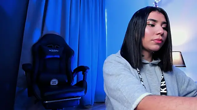 emy williams online show from October 30, 7:03 pm