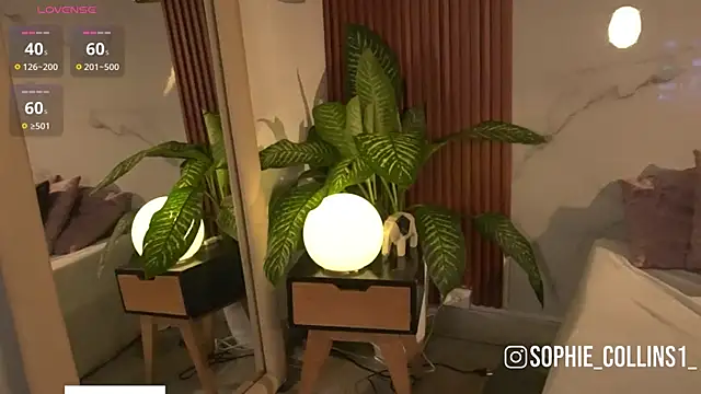 SophieCollins 1 online show from April 10, 11:48 am