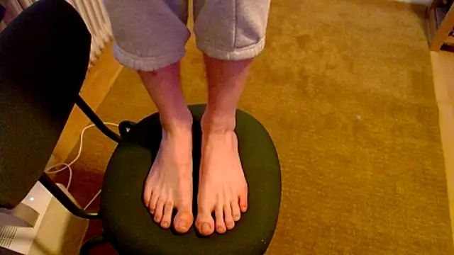 Snapshot of ChefDeLust chatting on April 3, 3:32 pm ChefDeLust online show from April 3, 3:32 pm