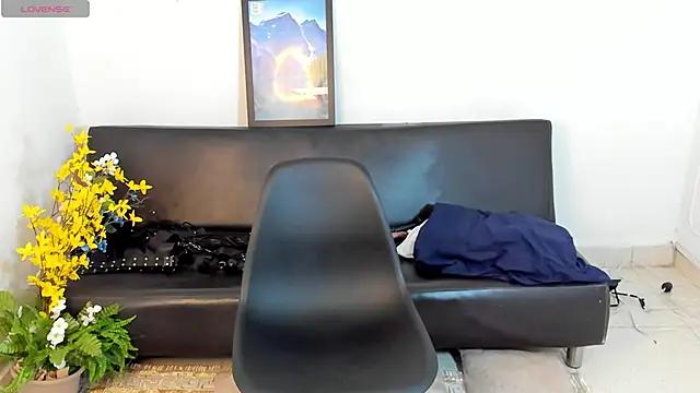 zarek lux online show from April 10, 1:05 pm