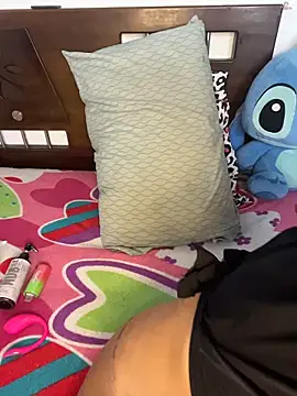 Snapshot of mily_09 chatting on February 27, 3:34 pm mily 09 online show from February 27, 3:34 pm