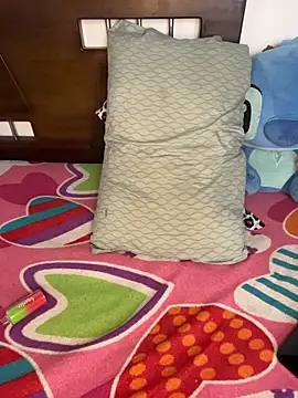 Snapshot of mily_09 chatting on February 28, 4:19 pm mily 09 online show from February 28, 4:19 pm