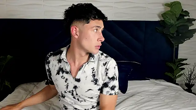 AustinJones  online show from November 17, 7:41 pm