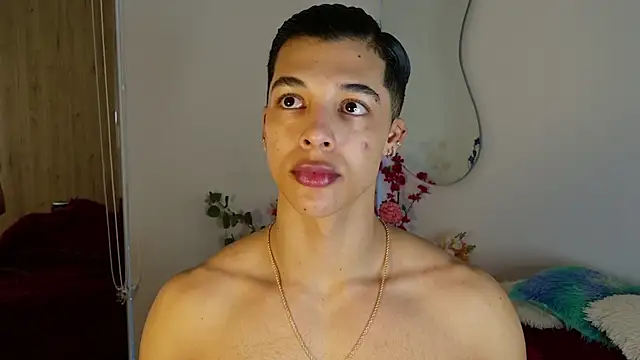 Troye Williams online show from May 17, 10:55 am