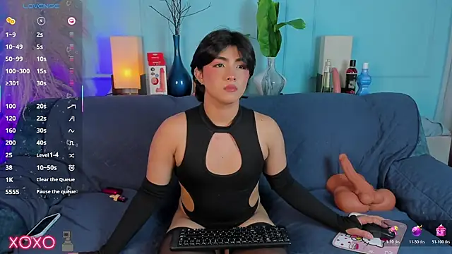 Creamy Angelo online show from December 18, 4:18 am