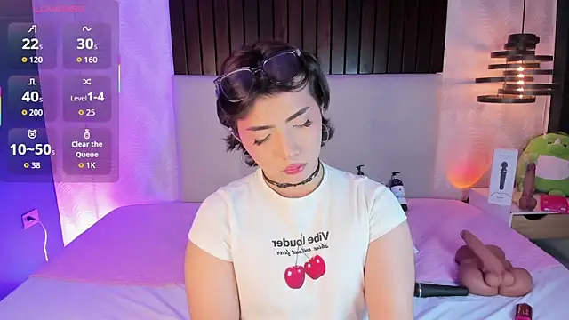 Creamy Angelo online show from February 17, 12:56 pm