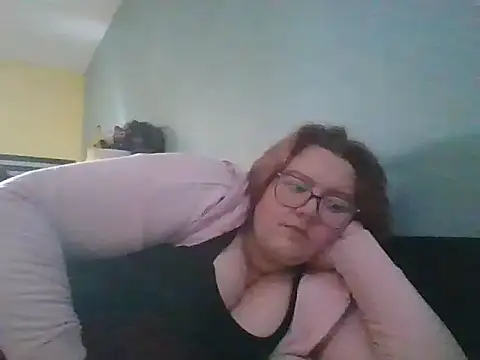 XEmoxkittyx online show from July 14, 4:45 pm