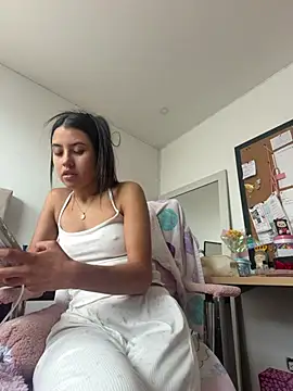 Snapshot of Victoria_alson chatting on July 5, 4:25 pm Victoria alson online show from July 5, 4:25 pm