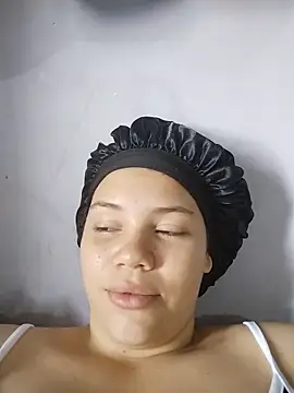 SirenRouge 69 online show from April 8, 8:20 pm