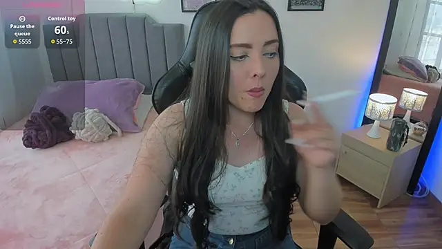 amaia monet online show from November 12, 8:19 pm