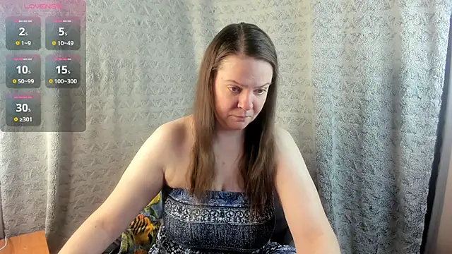 MiaLores online show from February 11, 9:03 am