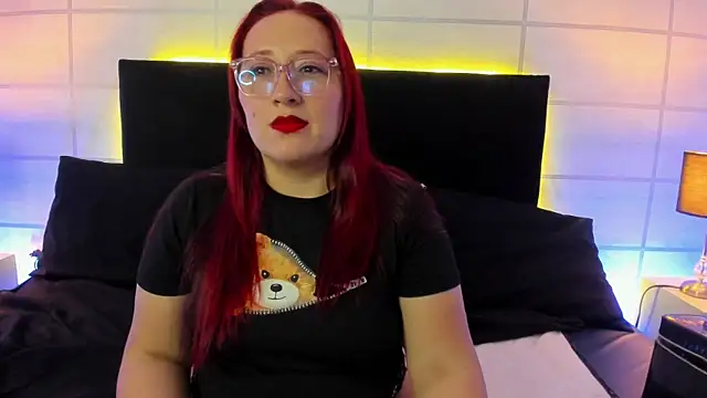 Snapshot of fieryluciana chatting on October 16, 3:40 am fieryluciana online show from October 16, 3:40 am