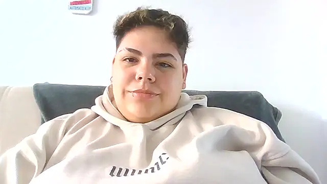 Hailey Curvy online show from December 4, 5:43 pm