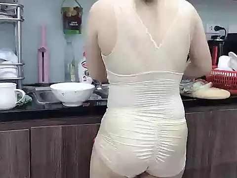Snapshot of Stella-869 chatting on September 12, 12:27 pm Stella-869 online show from September 12, 12:27 pm