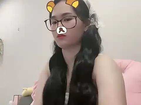 Snapshot of Stella-869 chatting on October 17, 9:56 am Stella-869 online show from October 17, 9:56 am