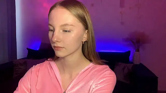 BrightAnnie online show from September 17, 3:14 pm