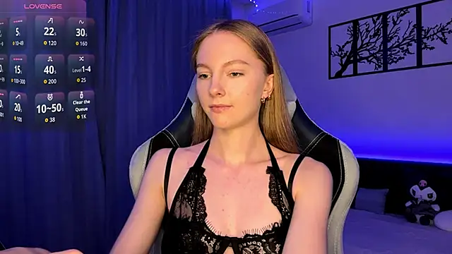 BrightAnnie online show from November 12, 3:01 pm