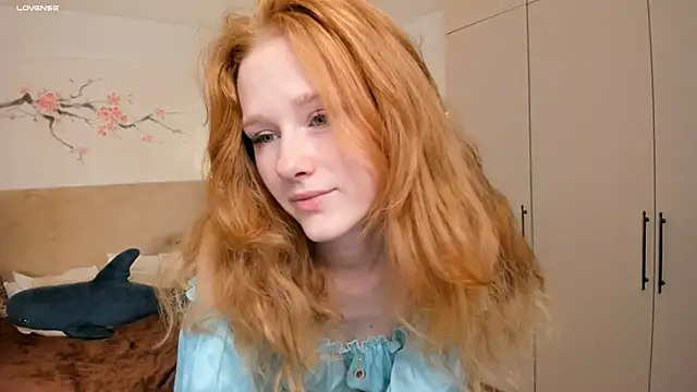 Snapshot of BreezeJam chatting on June 6, 6:34 pm BreezeJam online show from June 6, 6:34 pm