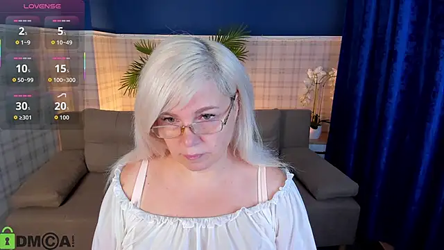 Hella Fabel online show from November 22, 1:04 am