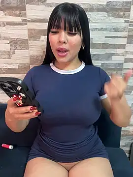 BrendaCrean online show from March 20, 11:49 am