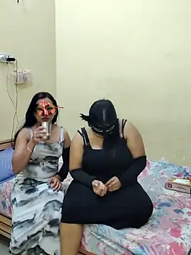 Snapshot of Hot_modal chatting on May 21, 6:04 pm Hot modal online show from May 21, 6:04 pm