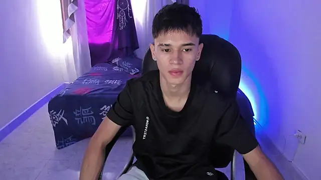 Aron Boyy online show from October 25, 8:14 pm