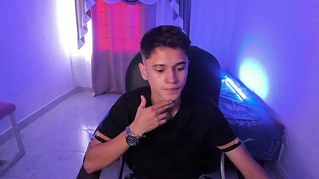 Aron Boyy online show from November 1, 8:44 pm