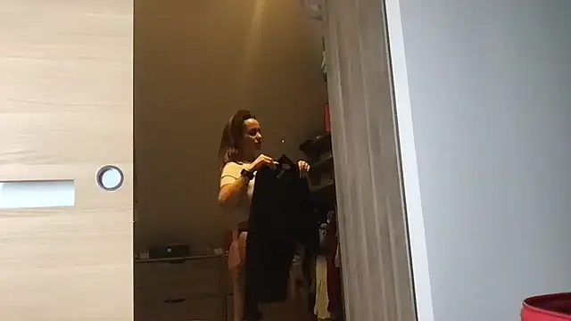 AmyStone   online show from December 4, 5:32 pm