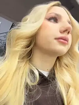 Sky Cutie online show from February 1, 5:17 am