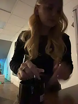 Sky Cutie online show from February 7, 4:27 am