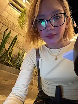 SweetBunnyGF online show from June 23, 11:47 pm