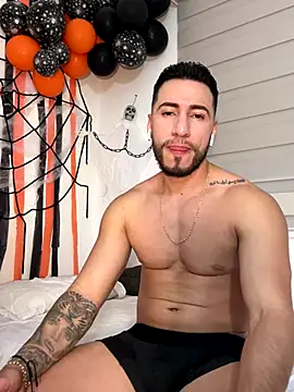 Thiago Hill online show from October 23, 9:57 pm