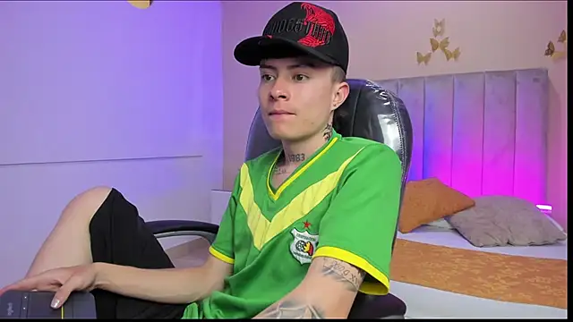 Nascary Fox online show from February 5, 7:40 pm