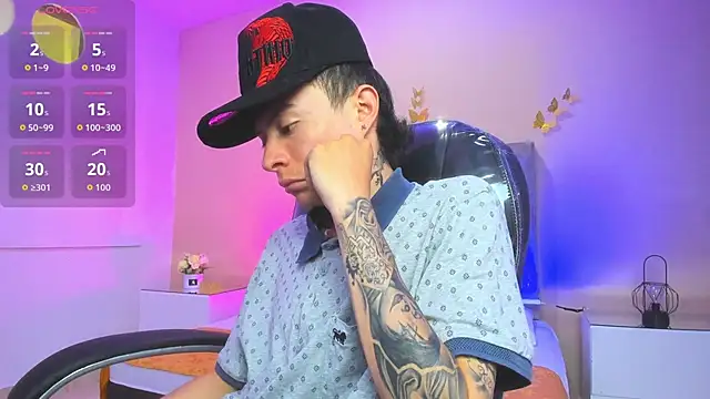 Nascary Fox online show from March 1, 3:25 pm