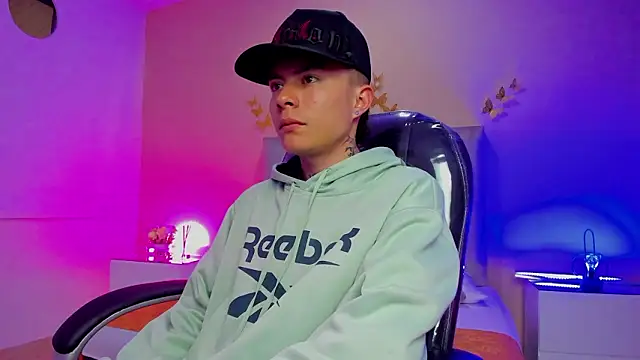 Nascary Fox online show from March 18, 12:41 pm