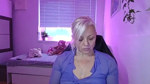 Linsy Kim online show from November 20, 6:46 am