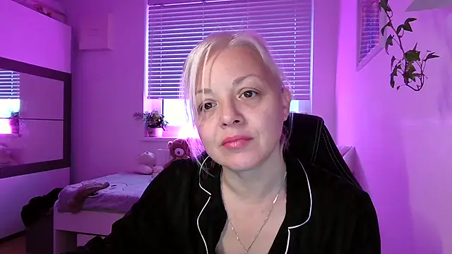 Linsy Kim online show from November 27, 6:48 am