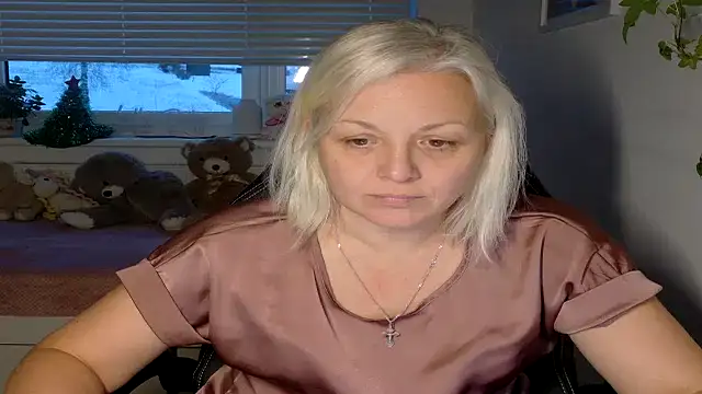 Linsy Kim online show from February 15, 4:36 pm