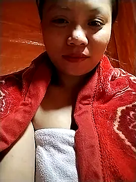 venu00 online show from October 27, 11:31 pm