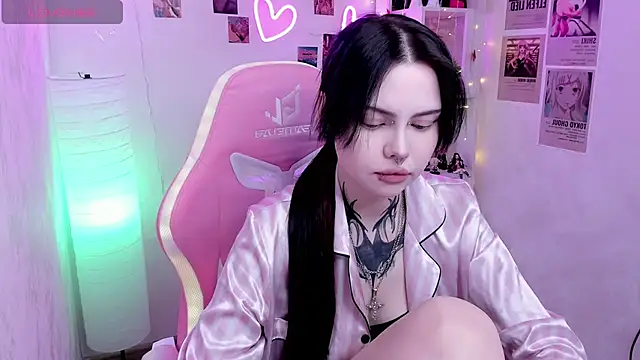 Morana Batt online show from April 10, 2:17 am