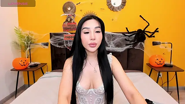 Jennifer Munoz online show from October 29, 1:30 am