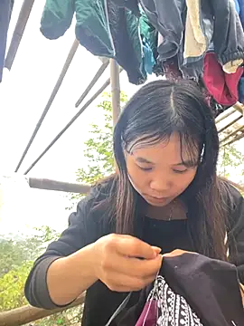 Ngoc-bbi online show from November 17, 1:11 am