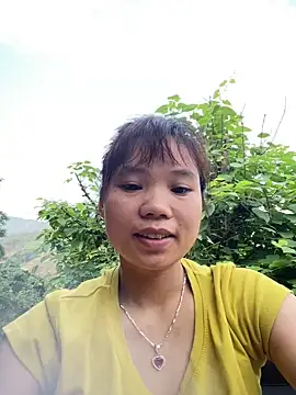 Snapshot of Ngoc-bbi chatting on April 28, 12:20 am Ngoc-bbi online show from April 28, 12:20 am