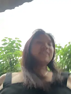 Snapshot of Ngoc-bbi chatting on June 11, 9:29 am Ngoc-bbi online show from June 11, 9:29 am