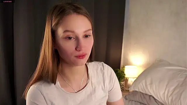 MelaniSeiver online show from August 1, 1:49 am