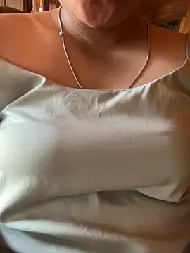 Snapshot of vera9986 chatting on October 17, 2:26 am vera9986 online show from October 17, 2:26 am