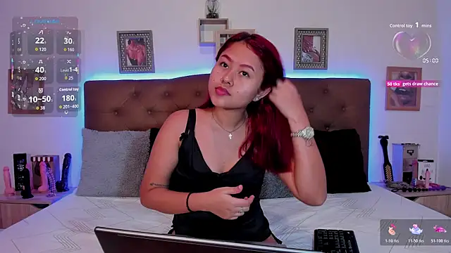 MAYASMITH   online show from November 3, 12:17 pm