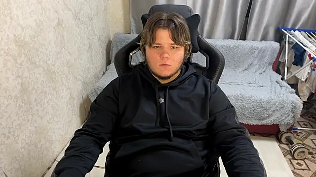 desiredude9 online show from September 13, 7:02 pm