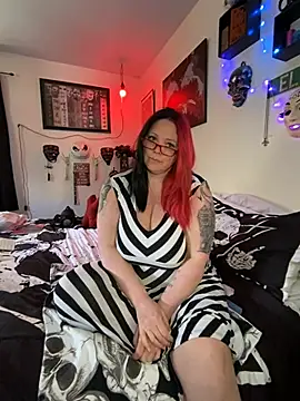 voorheesgirl online show from April 17, 7:39 pm